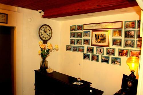 Hostal Imerek Tas Ev Hotel