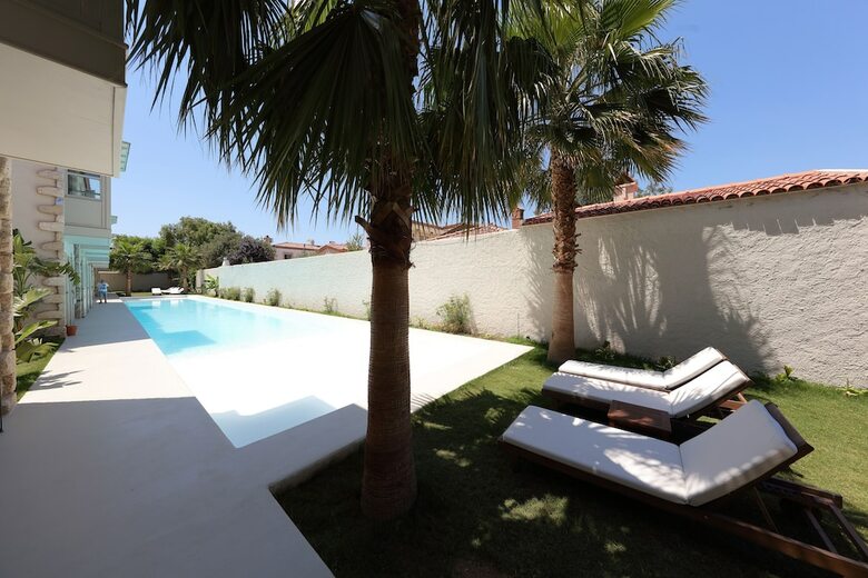 Manastir Alacati Hotel