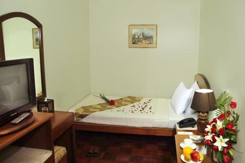 Crystal Palace Hotel