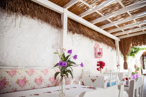 Hostal Ta?delen Hotel