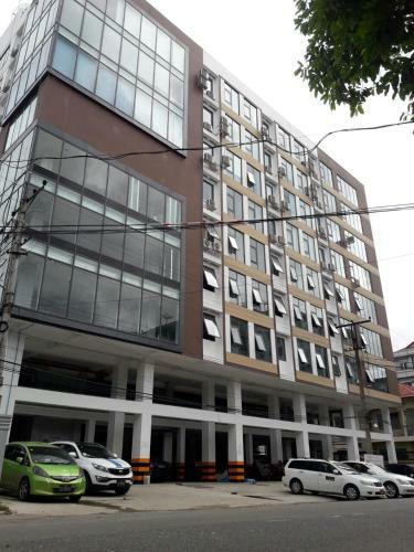 Royal White Elephant Hotel