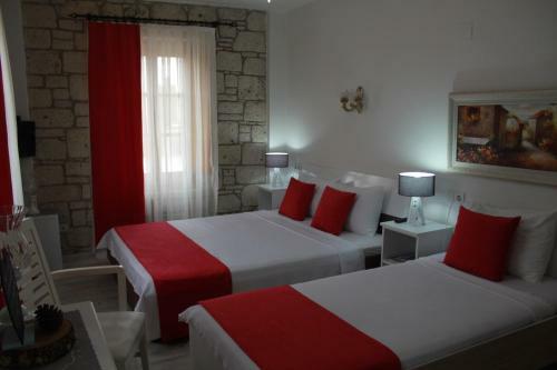 Hotel Adres Ala�at?