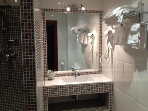 Hotel El Color�n
