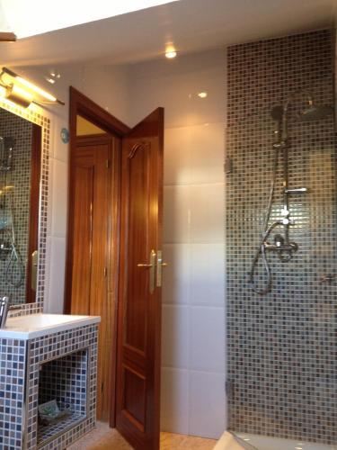 Hotel El Color�n
