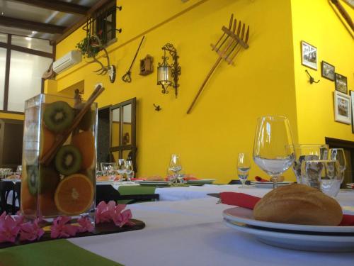 Hotel El Color�n