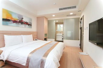 Hotel Clownfish Resort