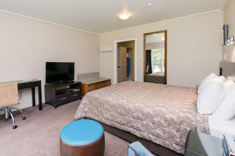 Discovery Settlers Hotel