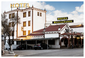 Hotel El Mes�n De Despe�aperros
