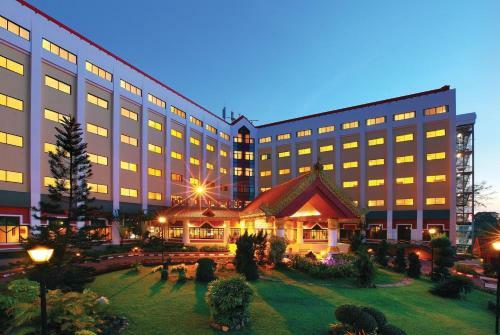 Hotel Summit Parkview Yangon