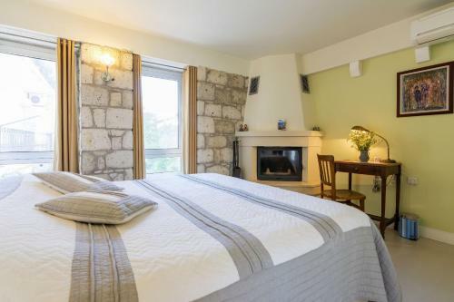Hostal Sakin Ev Hotel