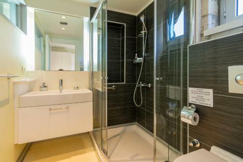 Hostal Sakin Ev Hotel
