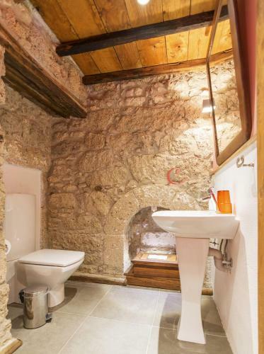 Hostal Sakin Ev Hotel