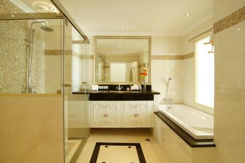 Hotel Miracle Suite