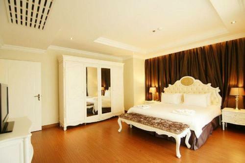 Hotel Miracle Suite