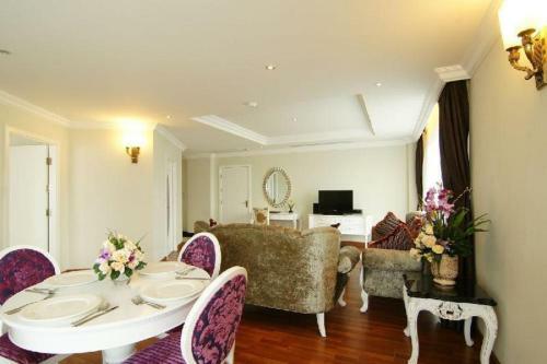 Hotel Miracle Suite