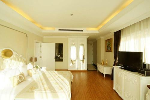 Hotel Miracle Suite