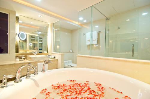 Royal Cliff Hotels Group