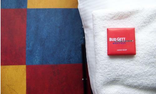 Bud Gett Hostels