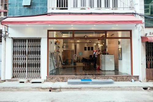 Bed & Breakfast Sleep In Hostel