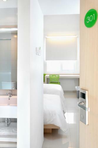 Hotel Zuri Express
