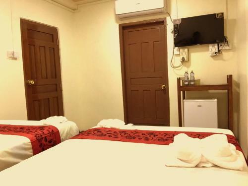 Everest Hotel