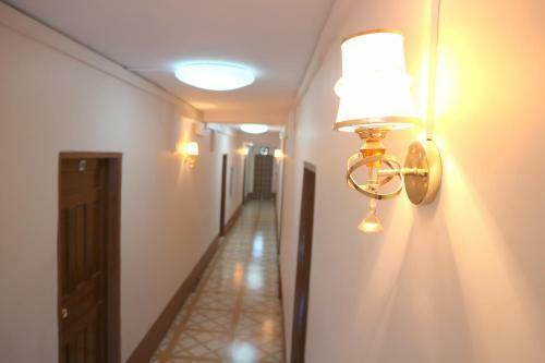 Everest Hotel