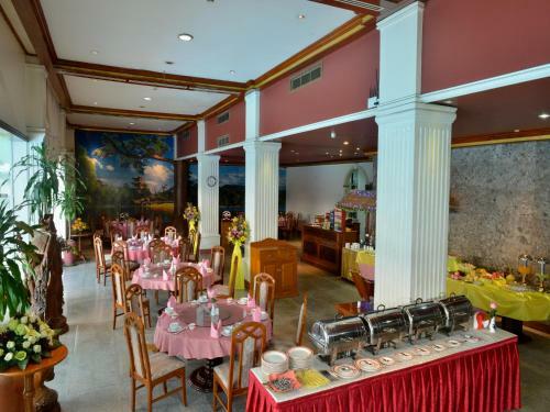 Golden Butterfly Hotel