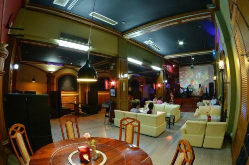 Golden Butterfly Hotel