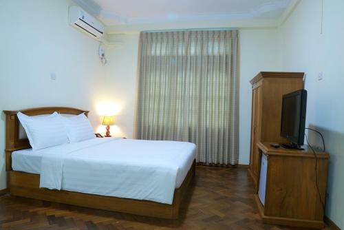 Kh Hotel , Kokkine