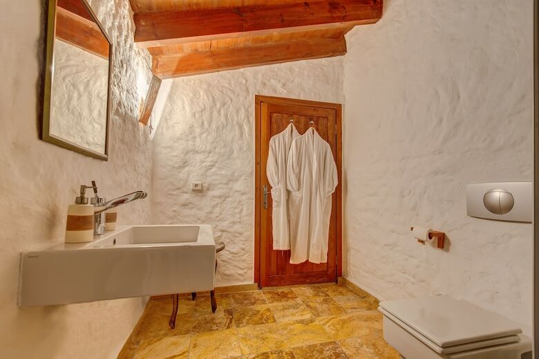 Lale Lodge Hotel