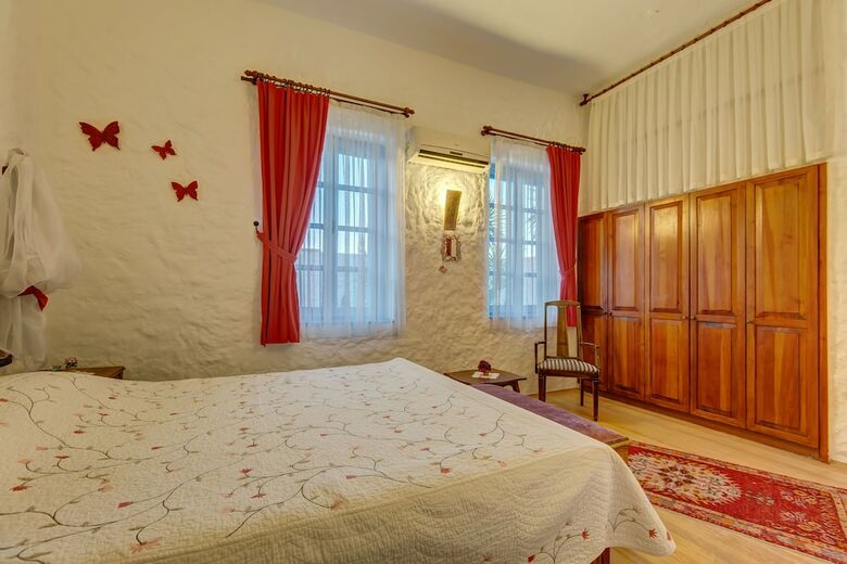 Lale Lodge Hotel