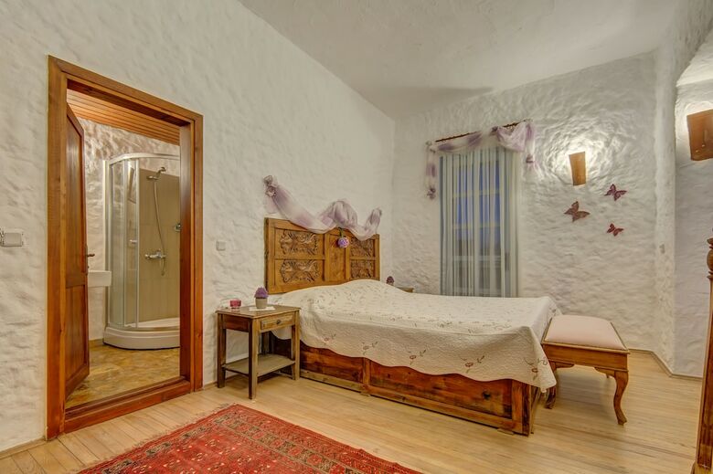 Lale Lodge Hotel