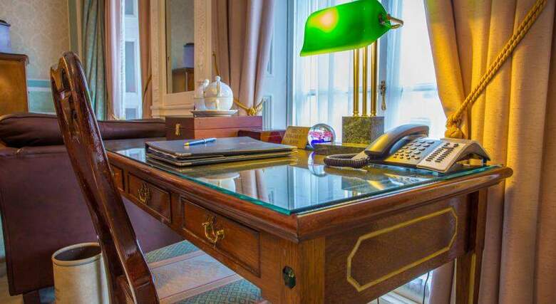 London Elizabeth Hotel