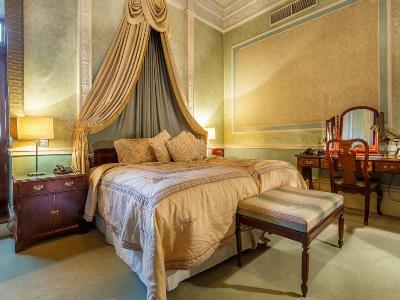 London Elizabeth Hotel