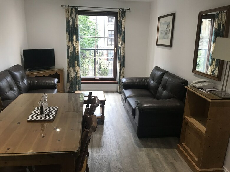 Fountain Court Aparthotel