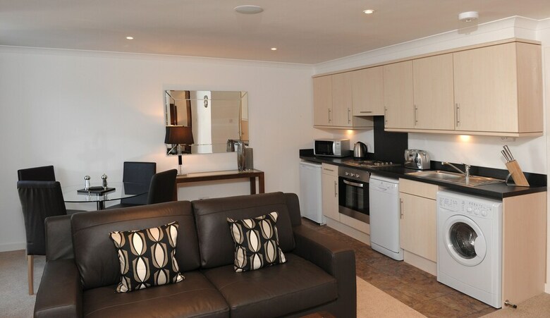 Fountain Court Aparthotel
