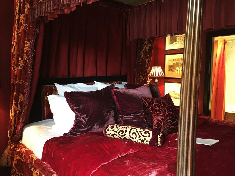 Hotel Prestonfield House