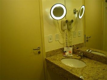 Harbor Hotel Regent Suites