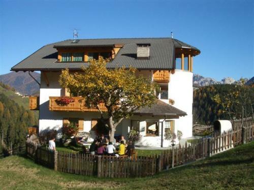 Hostal Agriturismo Corjel