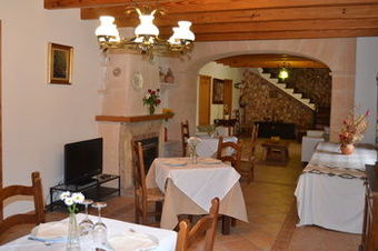 Agroturisme Son Barcel� Mas