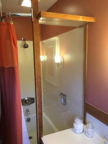 The Birches Acadian Bed & Breakfast And Cottages