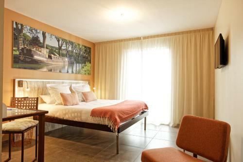 Hotel H�tel Le Monesti�