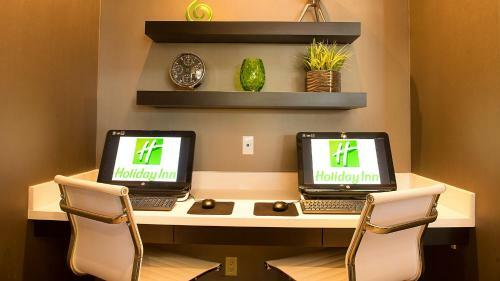 Holiday Inn Hotel & Suites Mississauga