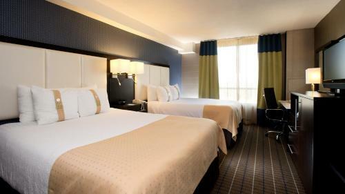 Holiday Inn Hotel & Suites Mississauga