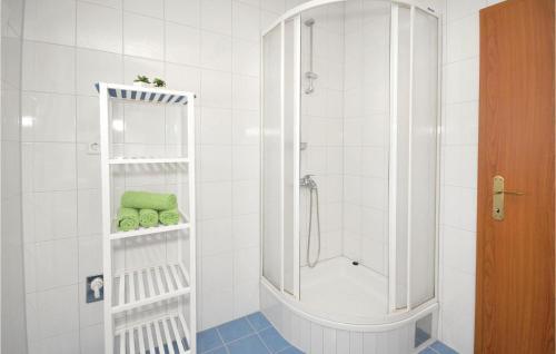 Apartment Hr-21217 Kastel Novi 56