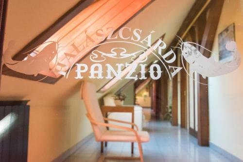 Hostal Hal�szcs�rda-panzi�