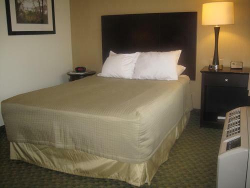 Hotel Pine Barn Inn