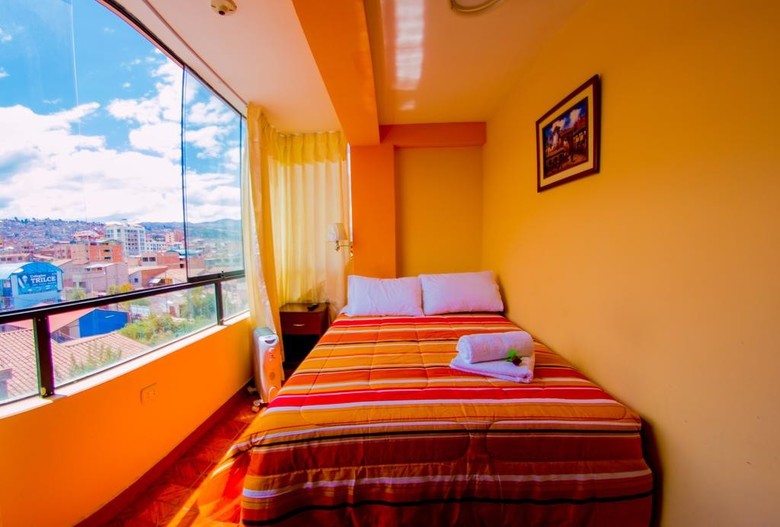 Y Apartaments