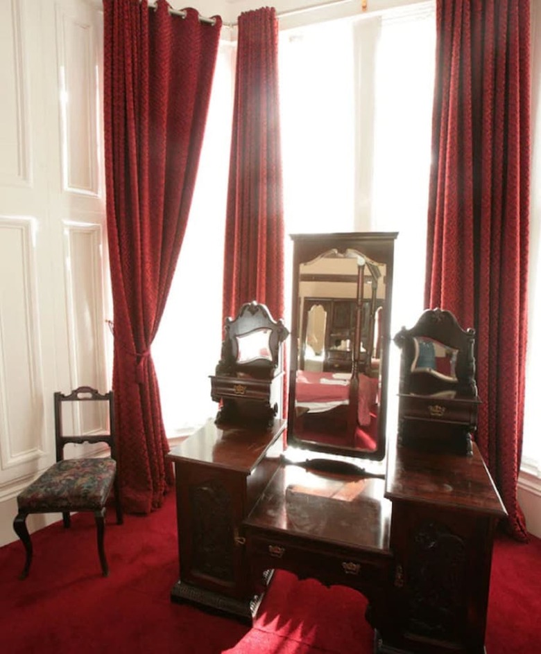 Clifton Hotel