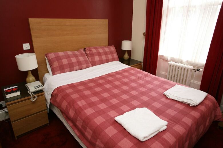 Clifton Hotel